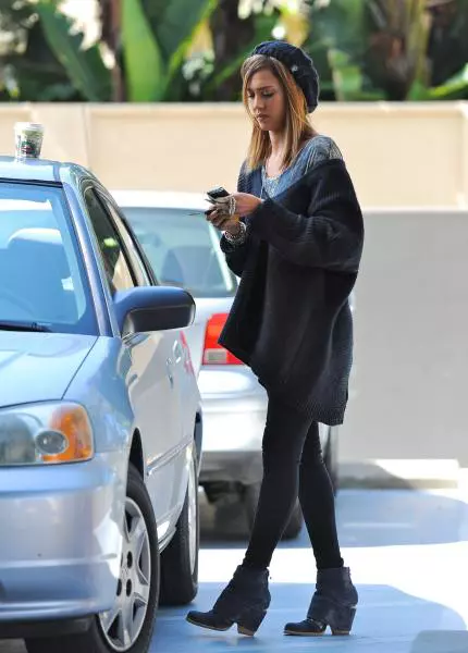 Jessica_Alba_la_pranz.jpg