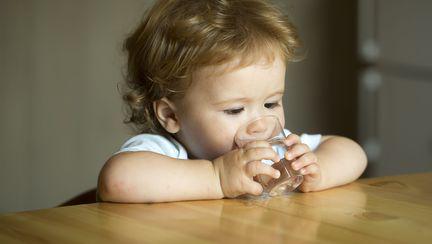 Apa in alimentatia copilului