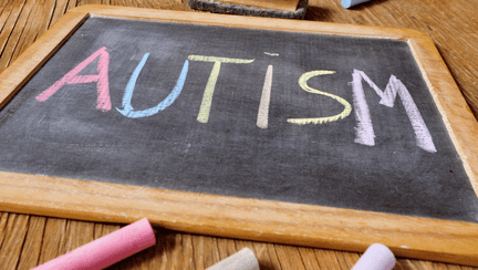 de ce apare autismul