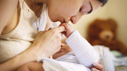 5 mituri despre ingrijirea bebelusului, pe care nu ar trebui sa le mai crezi