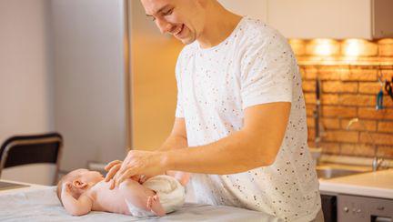 5 sfaturi care te vor face expert in schimbarea scutecului bebelusului