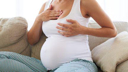 7 moduri in care sanii ti se schimba in timpul sarcinii