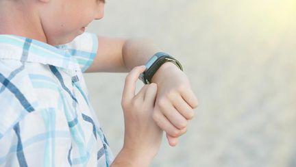 (P) Cele mai importante funcţii pe care trebuie să le aibă un smartwatch pentru copii