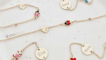 De ce să spui „da” bijuteriilor personalizate în locul celor de serie