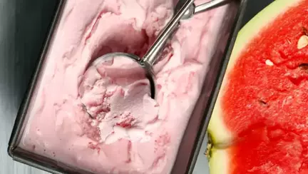 Înghețată de pepene roșu - desertul verii pentru toată familia