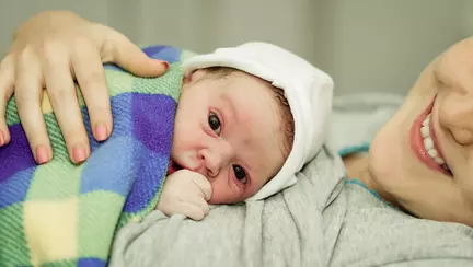 Nasterea vazuta prin ochii bebelusului. Ce simte bebe cand se naste
