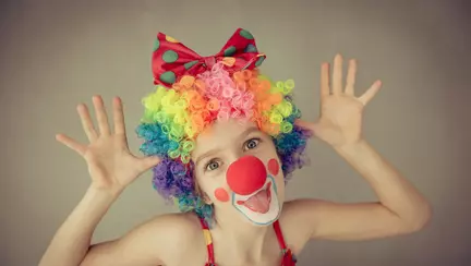 Face pe clovnul