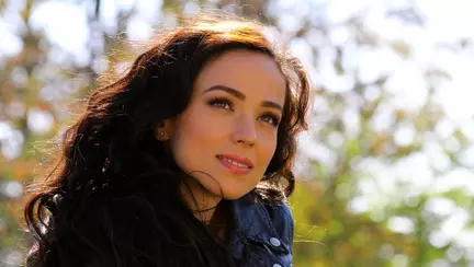 Olivia Steer – o mămică superbă. Află-i secretul!