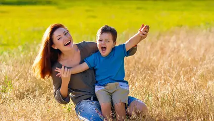 Mamă singură – ce avantaje ai