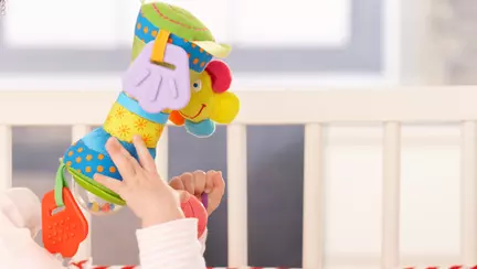 5 lucruri de care bebeluşul are nevoie în primele luni de viață și 5 de care nu 