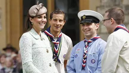 Kate Middleton şi-a etalat burtica de gravidă