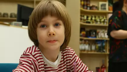 Fiul actriței Ștefana Samfira și al designerului Cristian Samfira calcă pe urmele părinților 