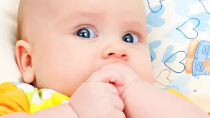 De ce îl doare burtica?