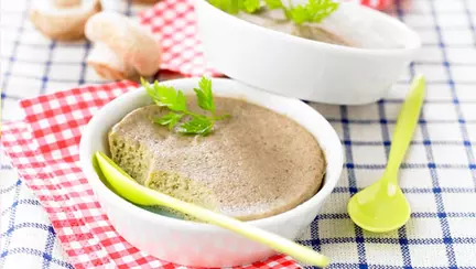 Omletă cu ciuperci, la cuptor (de la 12 luni)