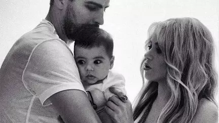 Shakira şi Piqué sunt topiţi după mândreţea lor de băieţel