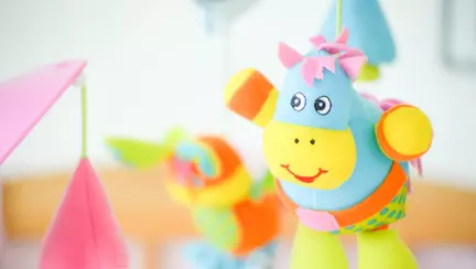 Ce jucării să-i cumperi – ghid pe vârste