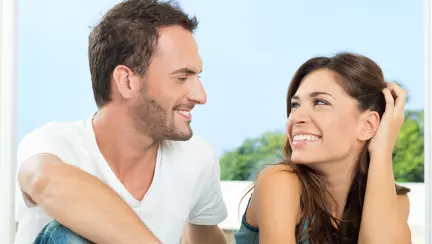 4 trucuri care te ajută să comunici mai bine cu soțul tău