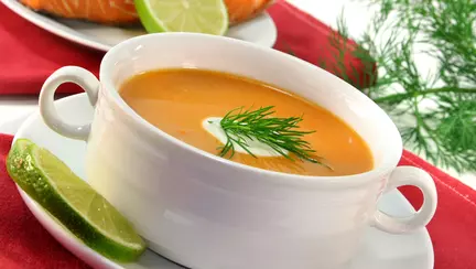 Supă-cremă de somon