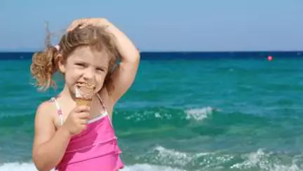 Mai vrea cineva: mare sau înghețată?