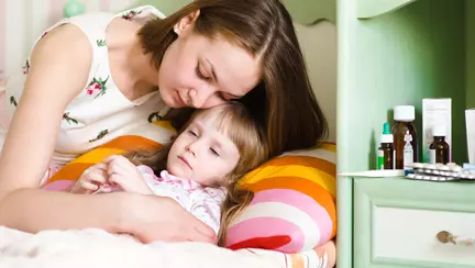 Când este periculoasă febra – convulsiile febrile