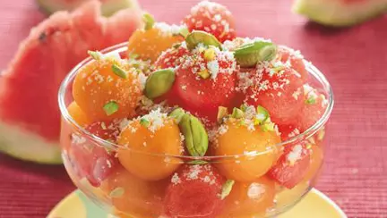 Pepene galben și pepene roşu cu fistic