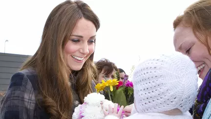 VEŞTI DE LA LONDRA! Ducesa Catherine A INTRAT ÎN TRAVALIU 