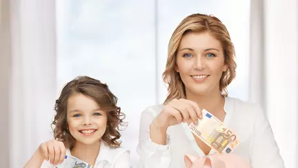 Avem probleme cu banii. Ce îi spunem copilului?