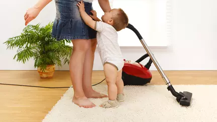 Îi este frică de aspirator - cum să îi alungi teama