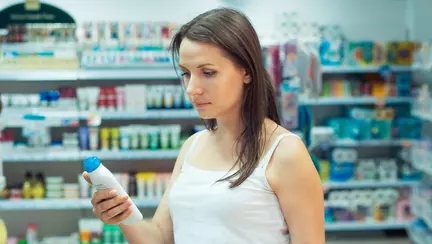 Frumusețe: cum descifrezi eticheta de pe cosmetice
