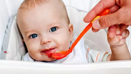 Alimentația bebelușului - 5 reguli pe care să le respecți