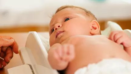 Bebelușul nu ia în greutate: de ce?