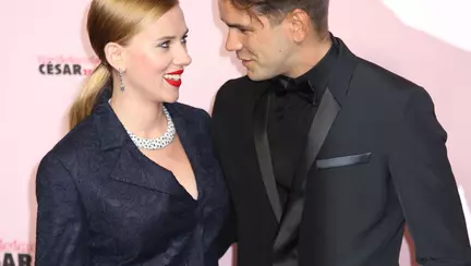 Scarlett Johansson e însărcinată!