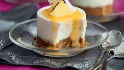 Șarlote cu fructe exotice