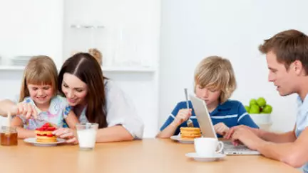 Câştigă cumpărături online în valoare de 200 lei!