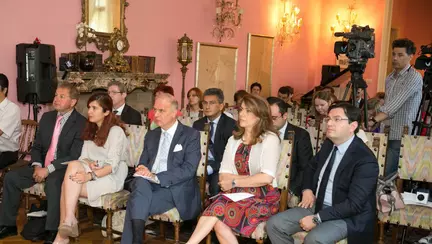 ”Fruntași” la hepatită!