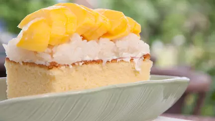 Budincă de orez cu piersici și mango