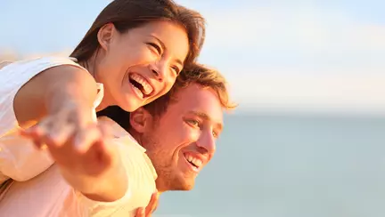 3 trucuri care îți fac relația de cuplu mai bună