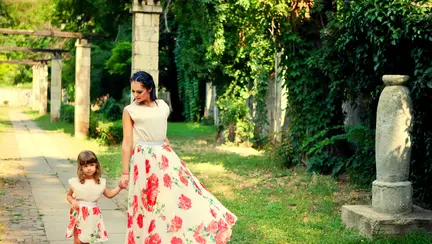 Hainuțe și accesorii pentru mami și bebe