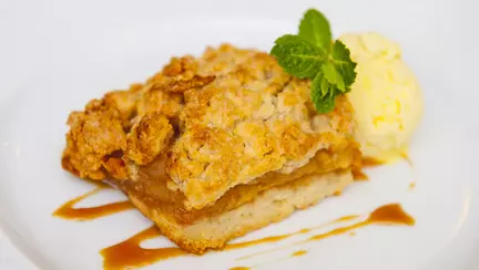 Tartă crocantă cu mere