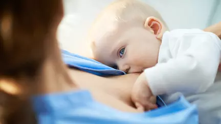 Alăptarea – cum să ai suficient lapte