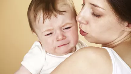 De ce plâng bebeluşii noaptea?