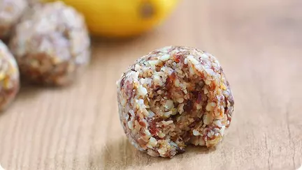 Bomboane sănătoase, fără zahăr şi fără coacere, gata în 5 minute