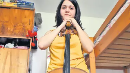 Un violoncel nou pentru un talent uriaş