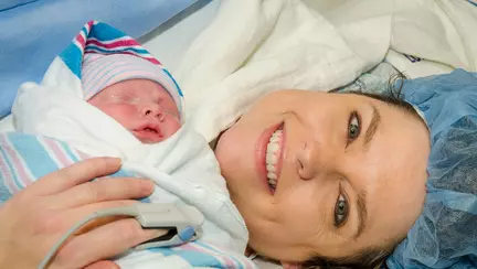 Cum tratezi cicatricea după cezariană ca să se vindece rapid și frumos