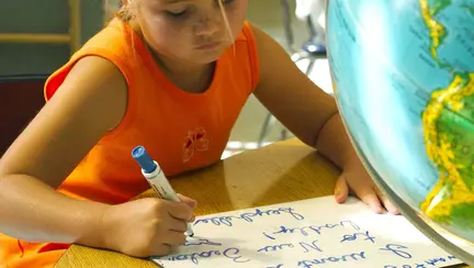 Temele pentru vacanță, benefice sau dăunătoare? Ce efect au asupra copiilor