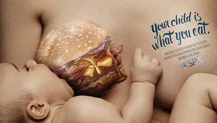 ”Copilul tău este ceea ce tu mănânci.” Campanie împotriva unei alimentații nesănătoase a mamelor care alăptează| FOTO