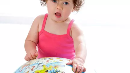 8 lucruri de care sunt capabili copiii până într-un an și pe care noi nu le știm