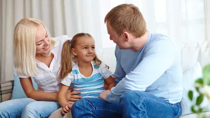 Nu iti forta niciodata copilul sa ofere o imbratisare