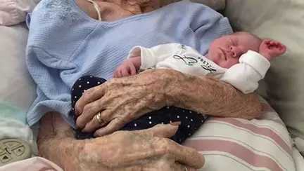 Această imagine a făcut înconjurul lumii. Povestea ei e fascinantă