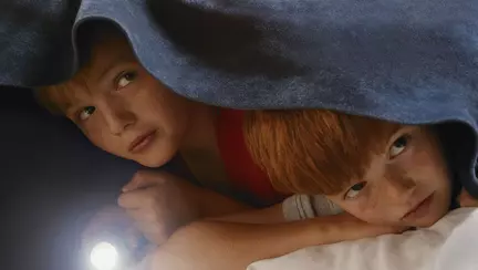 5 fraze care calmează un copil speriat